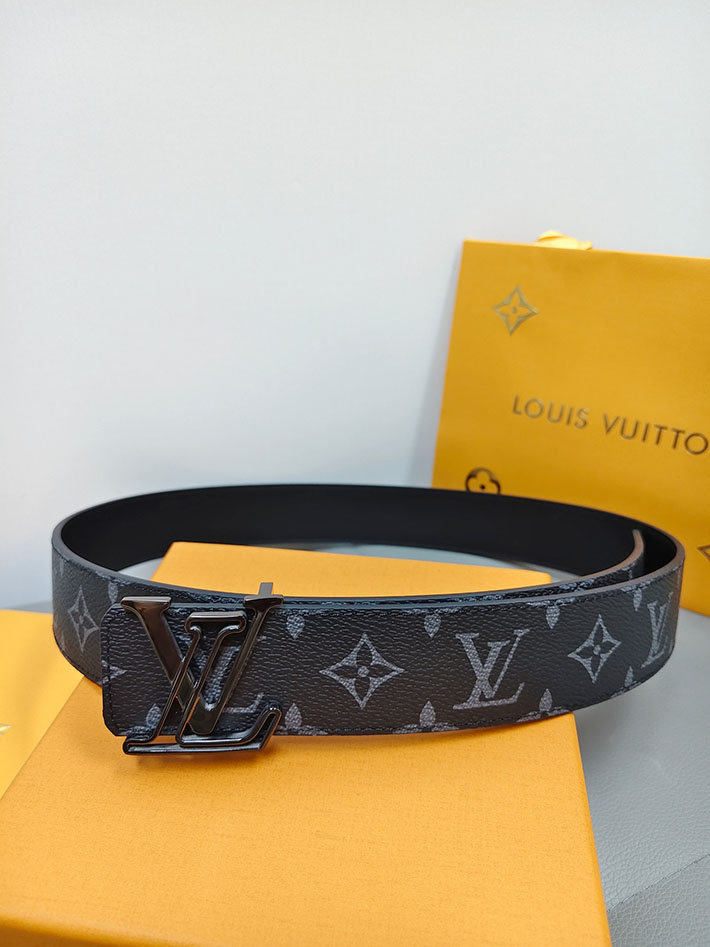 最高級ルイヴィトンスーパーコピー Louis Vuitton ベルト・LV イニシャル 40MM リバーシブル 2634816 ヴィトン ベルト 安い - 画像 (4)