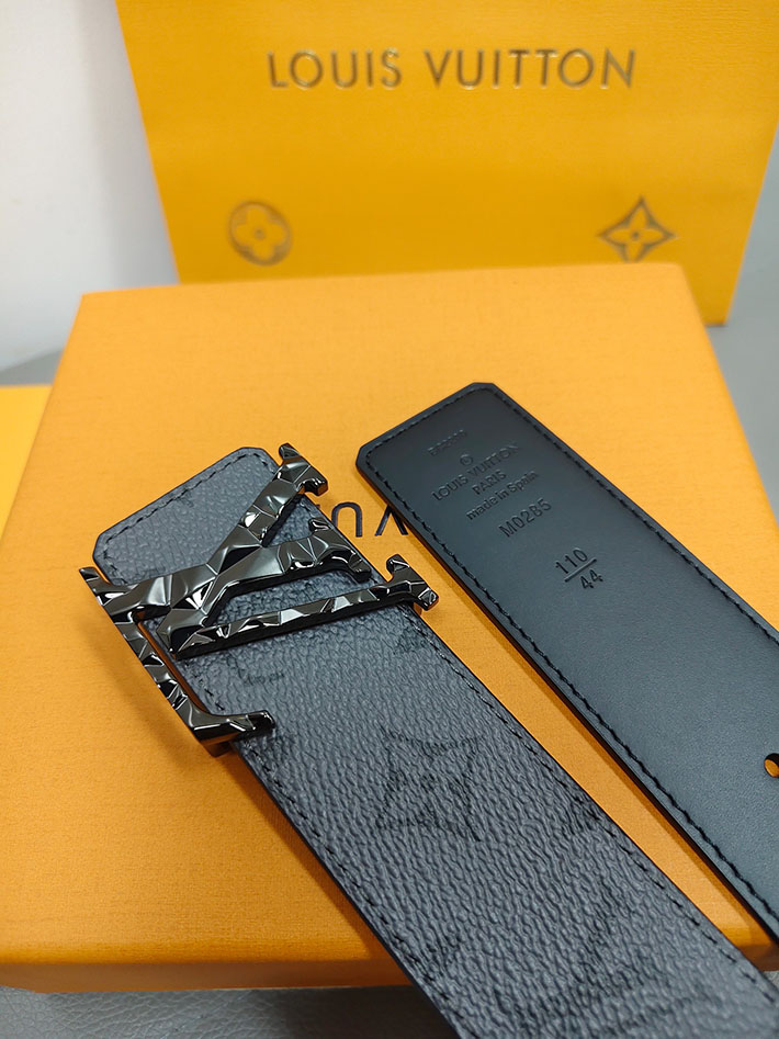 最高級ルイヴィトンスーパーコピー Louis Vuitton ベルト・LV イニシャル 40MM リバーシブル 2634817 ルイヴィトンベルトコピー - 画像 (6)