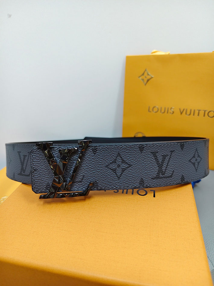 最高級ルイヴィトンスーパーコピー Louis Vuitton ベルト・LV イニシャル 40MM リバーシブル 2634817 ルイヴィトンベルトコピー - 画像 (4)