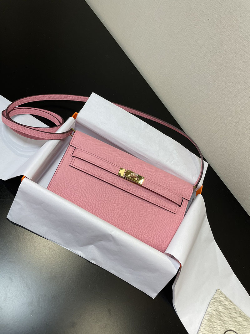 ケリーウォレット ロング 定価