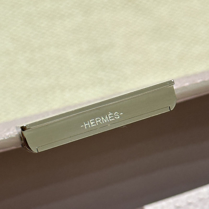 エルメス安い HERMES コンスタンスロング トゥーゴー クロッカス ヴォーエプソン シルバー金具 H080201CK9W エルメス ウォレット ショルダー 定価 - 画像 (5)