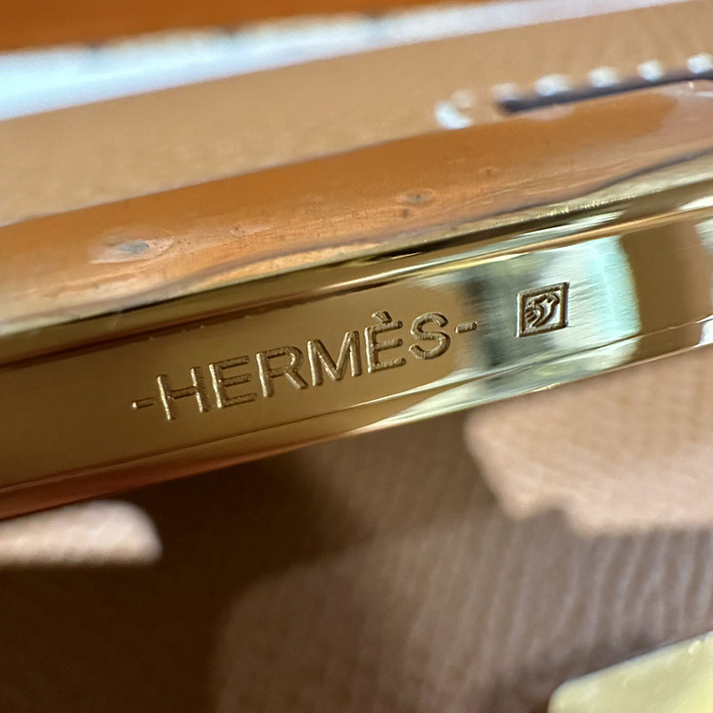エルメス安い HERMES コンスタンスロング トゥーゴー ゴールド ヴォーエプソン ゴールド金具 H080201CC37 コンスタンス トゥーゴー ブログ - 画像 (4)