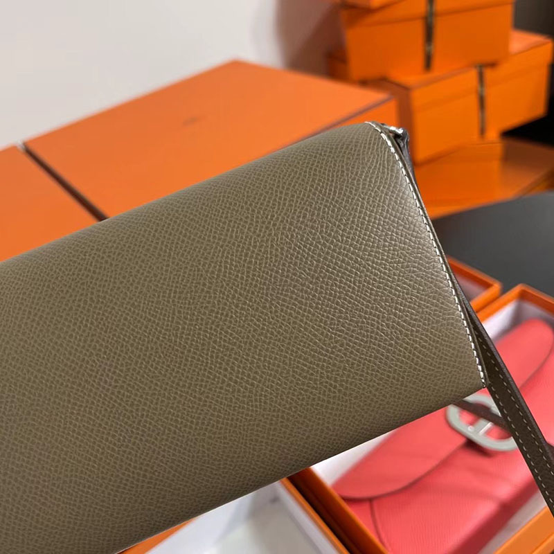 エルメス安い HERMES シェーヌダンクル トゥーゴー エトゥープ ヴォーエプソン シルバー金具 H083141CK18 エルメス トゥーゴー 定価 - 画像 (5)