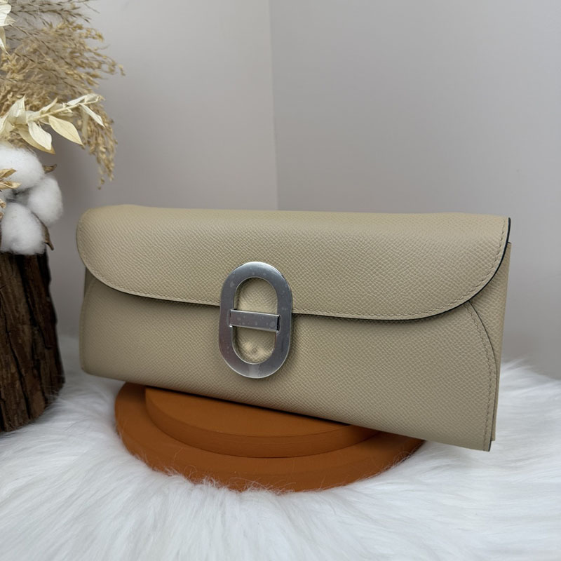 エルメス安い HERMES シェーヌダンクル トゥーゴー トゥルティールグレー ヴォーエプソン シルバー金具 H083141CK81 シェーヌダンクル コンパクトウォレット 定価 - 画像 (4)