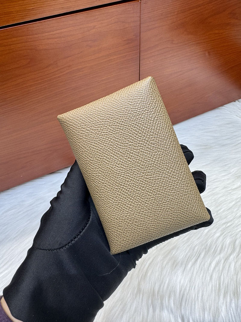 エルメス安い HERMES カルヴィデュオ カードケース エトゥープ ヴォーエプソン シルバー金具 H083035CK18 カルヴィデュオ 使い勝手 - 画像 (4)