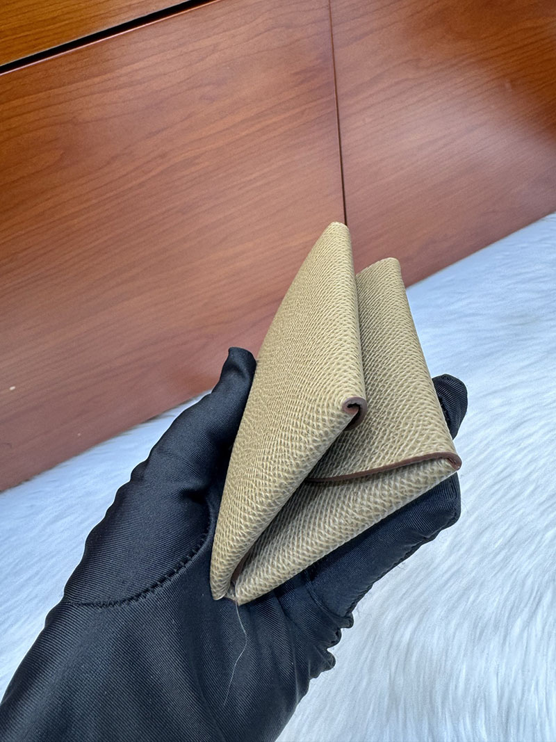 エルメス安い HERMES カルヴィデュオ カードケース エトゥープ ヴォーエプソン シルバー金具 H083035CK18 カルヴィデュオ 使い勝手 - 画像 (3)