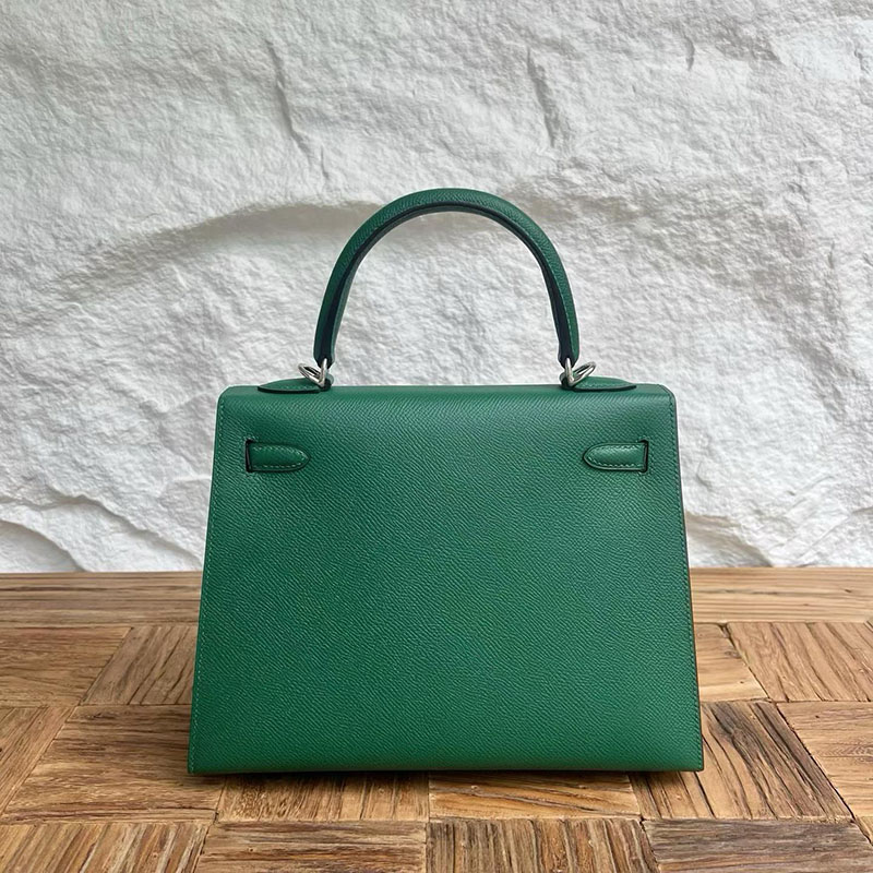 エルメスの人気バッグ HERMES ケリー25 外縫い ヴェールエメラルド ヴォーエプソン シルバー金具 H041000CK6Q エルメスケリーバッグ定価 - 画像 (8)