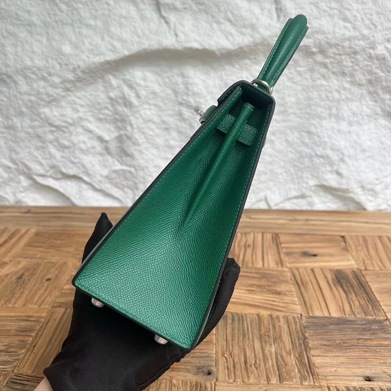 エルメスの人気バッグ HERMES ケリー25 外縫い ヴェールエメラルド ヴォーエプソン シルバー金具 H041000CK6Q エルメスケリーバッグ定価 - 画像 (6)
