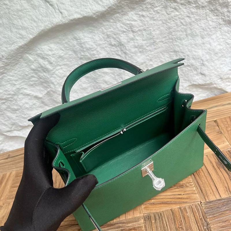 エルメスの人気バッグ HERMES ケリー25 外縫い ヴェールエメラルド ヴォーエプソン シルバー金具 H041000CK6Q エルメスケリーバッグ定価 - 画像 (5)