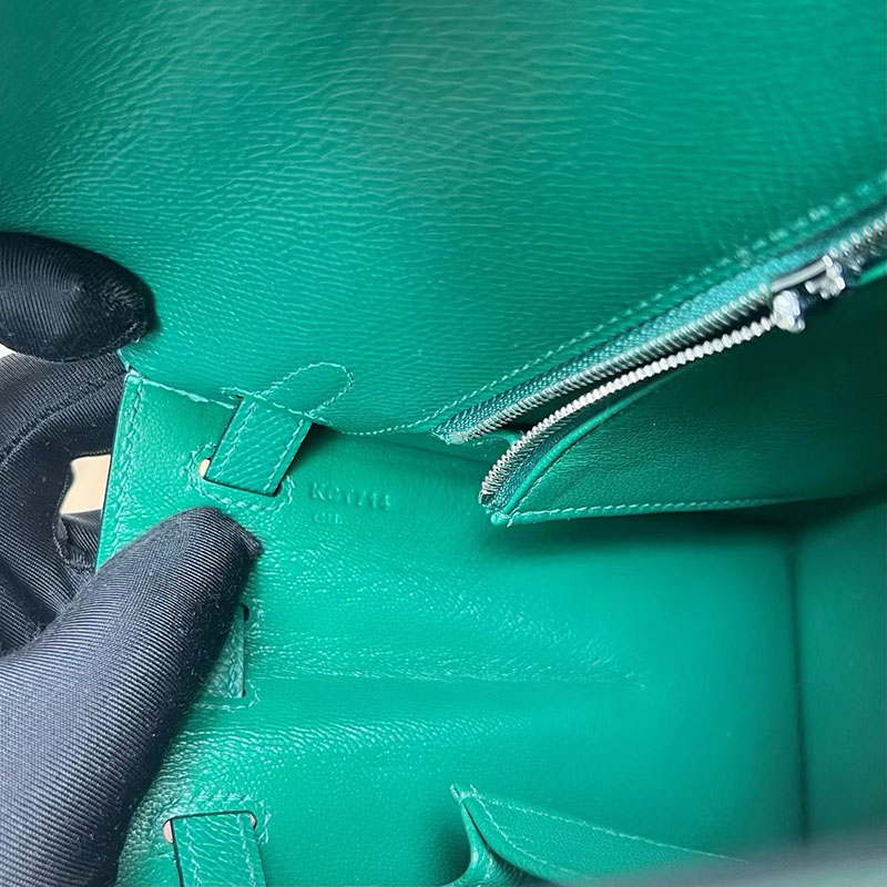 エルメスの人気バッグ HERMES ケリー25 外縫い ヴェールエメラルド ヴォーエプソン シルバー金具 H041000CK6Q エルメスケリーバッグ定価 - 画像 (3)