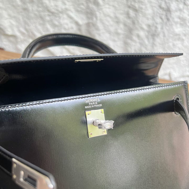 エルメスの人気バッグ HERMES ケリー25 外縫い ブラック ボックスカーフ シルバー金具 2635078 エルメス ケリーバッグ 値段 - 画像 (4)