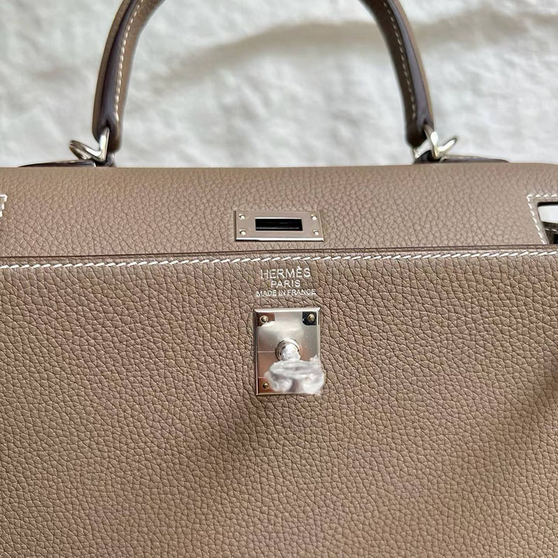 エルメスの人気バッグ HERMES kelly25 ケリー25 内縫い エトゥープ トゴ シルバー金具 H042316CK18 エルメス バッグ 安い順 - 画像 (4)