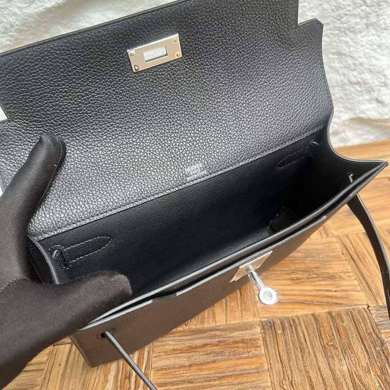 エルメスの人気バッグ HERMES ケリーデペッシュ25 黒 ブラック トゴ シルバー金具 H082295CK89 ケリーデペッシュ メンズ - 画像 (4)