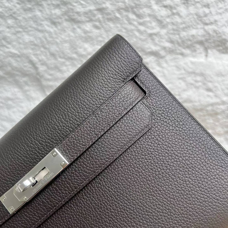 エルメスの人気バッグ HERMES ケリーデペッシュ25 エベンヌ トゴ シルバー金具 H082295CK46 ケリーデペッシュ 定価 - 画像 (9)