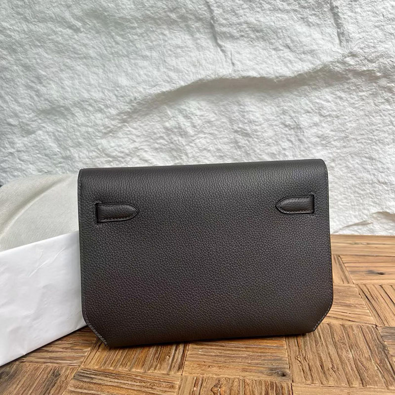 エルメスの人気バッグ HERMES ケリーデペッシュ25 エベンヌ トゴ シルバー金具 H082295CK46 ケリーデペッシュ 定価 - 画像 (8)