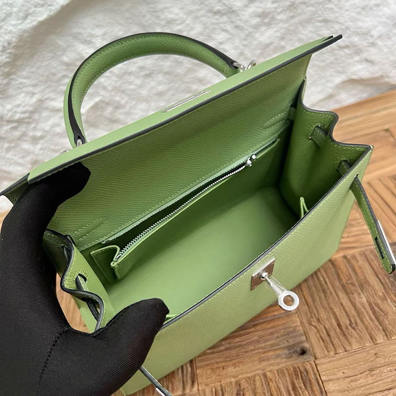 エルメス ケリー 25の通販 HERMES ケリー25 外縫い ヴェールクリケット ヴォーエプソン シルバー金具 H041000CK3I ケリー25 人気色 - 画像 (5)