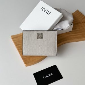 ロエベ 財布 二つ折り アウトレット