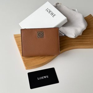 ロエベ アナグラム 財布 人気色