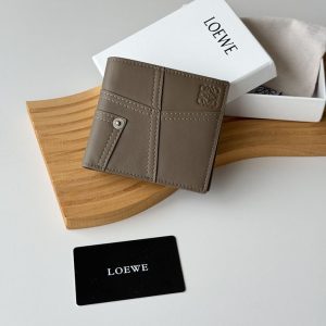 ロエベ 二つ折り財布 人気