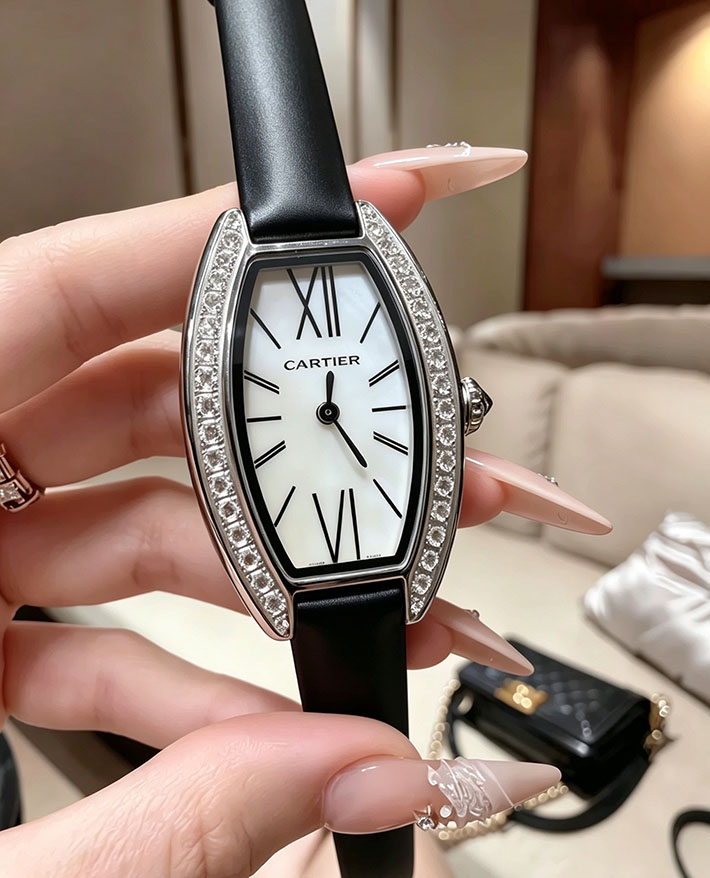 最高級カルティエ時計コピー Cartier エ・トノー ダイヤモンド レディース時計 クォーツ 2635171 カルティエ 時計 レディース 新作 - 画像 (9)