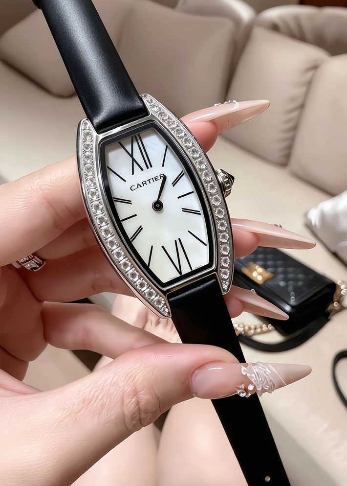最高級カルティエ時計コピー Cartier エ・トノー ダイヤモンド レディース時計 クォーツ 2635171 カルティエ 時計 レディース 新作 - 画像 (8)