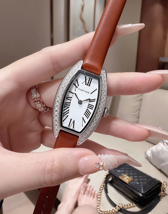 最高級カルティエ時計コピー Cartier エ・トノー ダイヤモンド レディース時計 クォーツ 2635171 カルティエ 時計 レディース 新作 - 画像 (4)