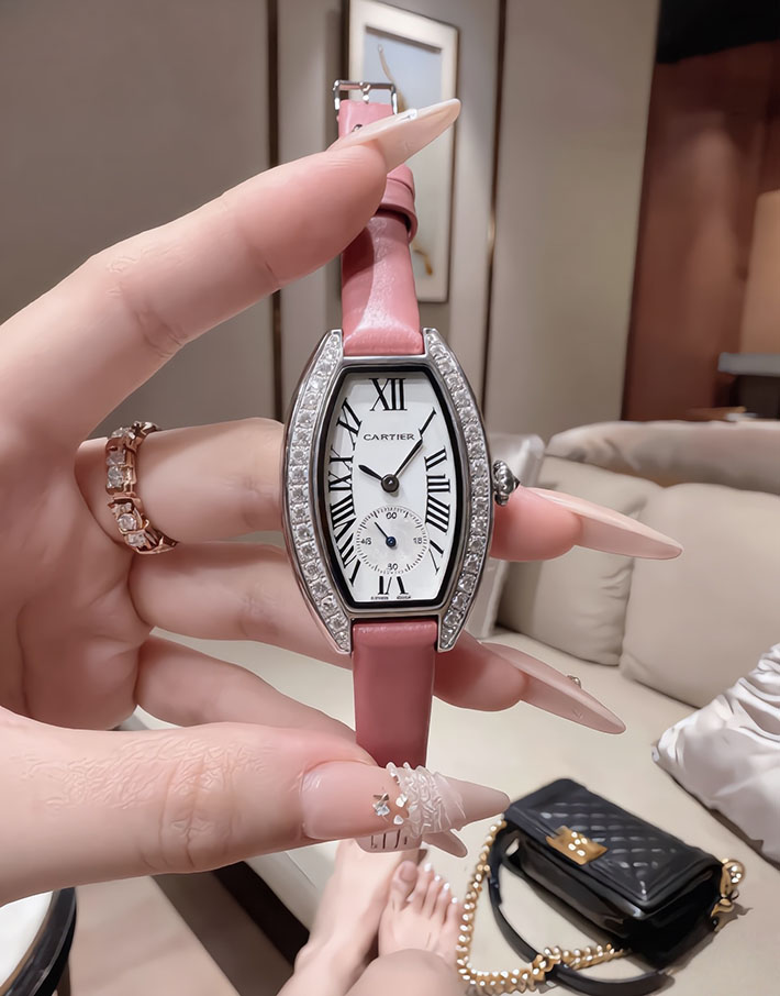 最高級カルティエ時計コピー Cartier エ・トノー ダイヤモンド レディース時計 クォーツ 2635173 カルティエ 時計 レディース 安い 順 - 画像 (9)
