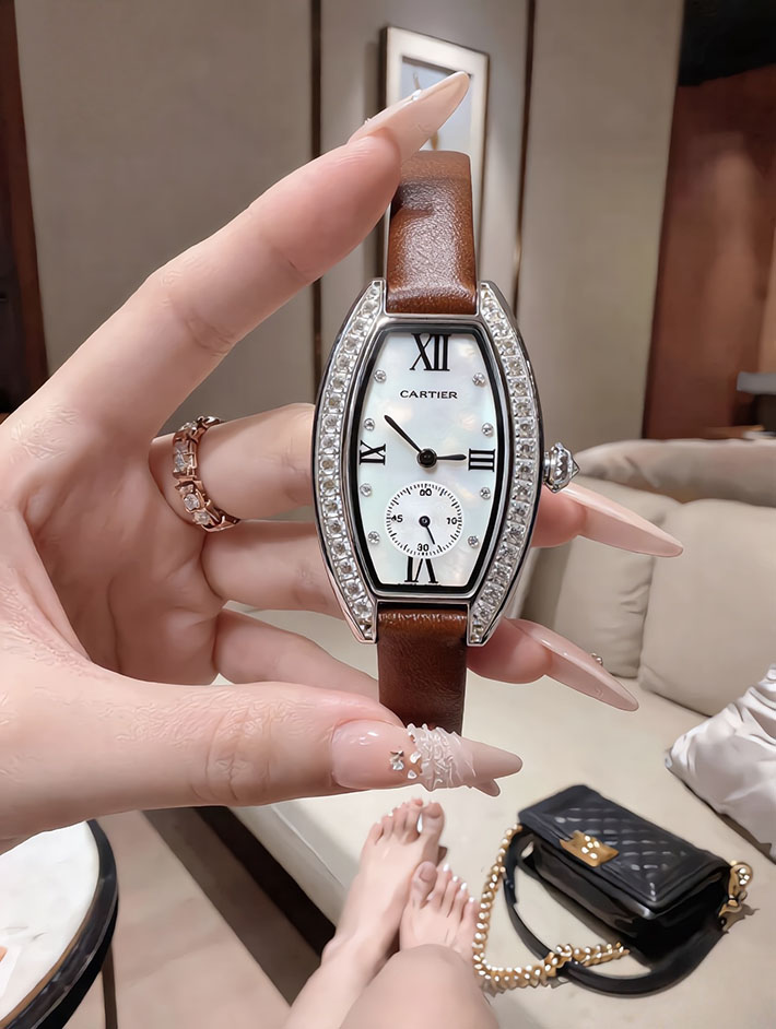 最高級カルティエ時計コピー Cartier エ・トノー ダイヤモンド レディース時計 クォーツ 2635173 カルティエ 時計 レディース 安い 順 - 画像 (5)