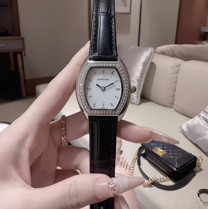 最高級カルティエ時計コピー Cartier トーチュ ウォッチ ダイヤモンド レディース時計 クォーツ 2635175 カルティエ 時計 レディース ダイヤ - 画像 (8)