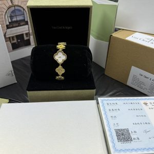 ヴァンクリーフ 時計 アルハンブラ