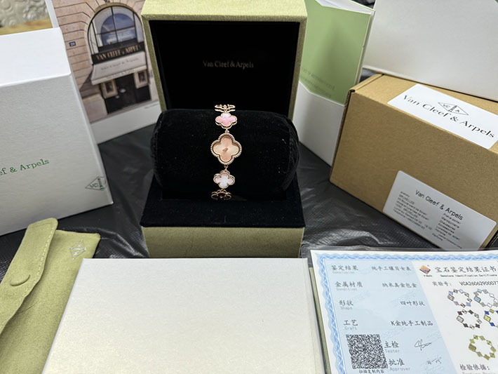 ヴァンクリーフ 時計 ピンク