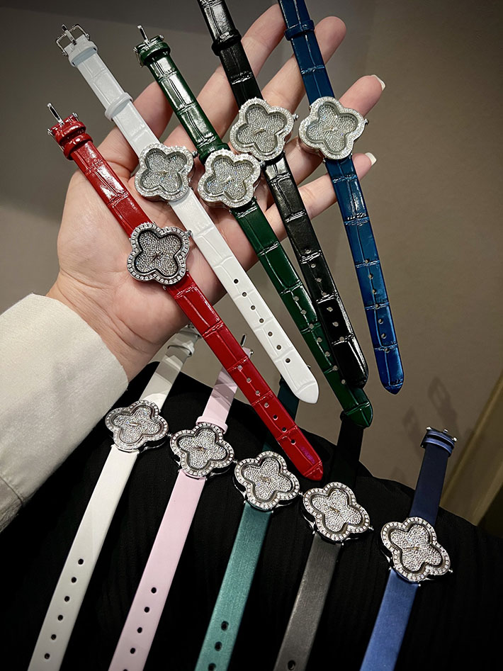 最高級ヴァンクリーフスーパーコピー アルハンブラ ミディアムモデル ウォッチ ホワイトゴールド VCARO4HR00 ヴァンクリーフ 時計 新作 - 画像 (9)