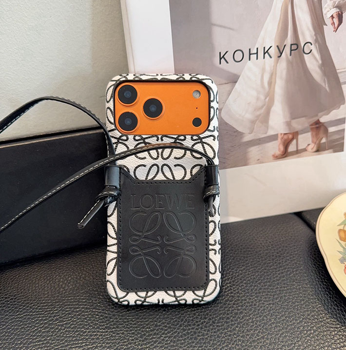ロエベ iPhoneケース 17