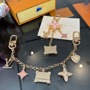 ルイヴィトン バッグチャーム メンズ