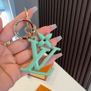ヴィトン キーホルダー アウトレット