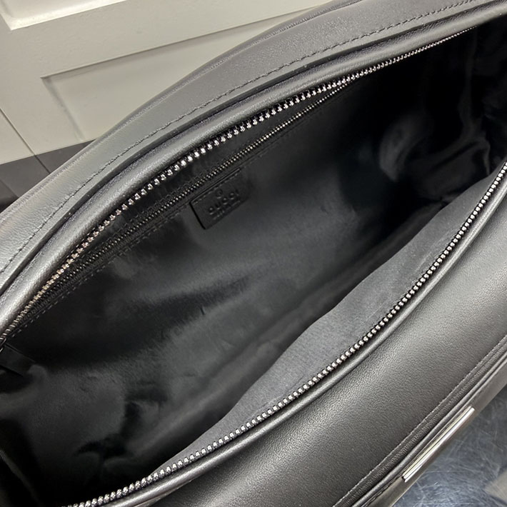 グッチ直営アウトレット店 GUCCI タグ ミディアム クロスボディバッグ ブラック 875377 AAGSW 1000 グッチ バッグ メンズ - 画像 (3)
