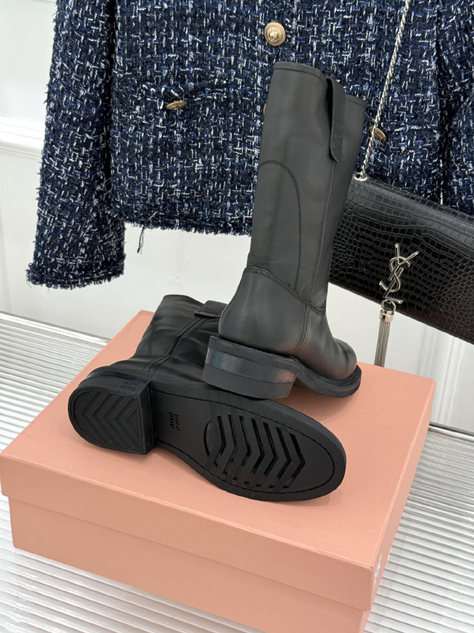 レディース ミュウミュウ MiuMiu レディース ブーツ ショート丈 ブラック レザー トライアングル ロゴ ミュウミュウ レディース - 画像 (8)