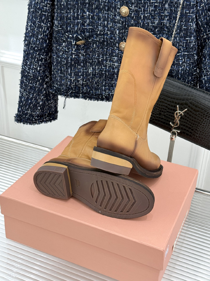 レディース ミュウミュウ MiuMiu ミドルブーツ レディース サイドジップ エイジング レザー ヒール ロゴ キャメル ミュウミュウ ブーツ レディース - 画像 (9)