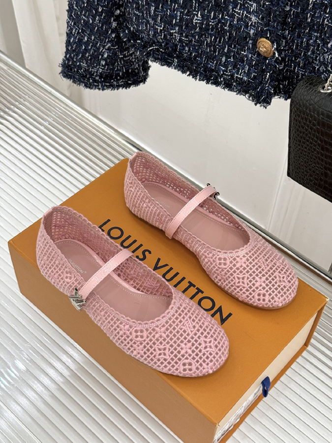 最高級ルイヴィトンスーパーコピー 靴 【ルイヴィトン】26WF 新作 LV Sneakerina メリージェーン モノグラム パンチング ピンク フラット ルイヴィトン バレリーナ フラット - 画像 (3)