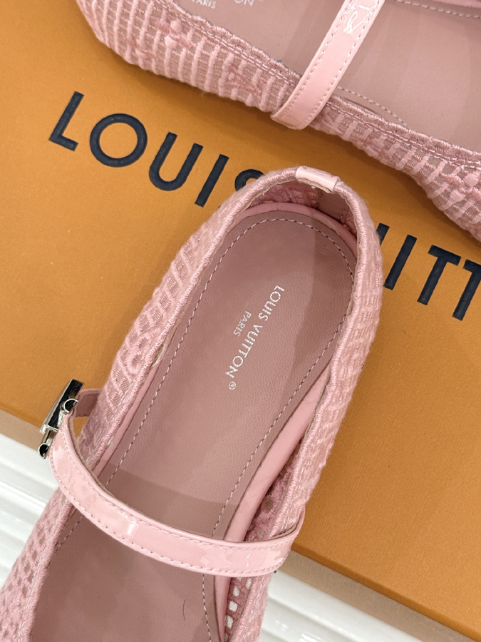 最高級ルイヴィトンスーパーコピー 靴 【ルイヴィトン】26WF 新作 LV Sneakerina メリージェーン モノグラム パンチング ピンク フラット ルイヴィトン バレリーナ フラット - 画像 (8)
