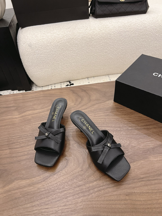 最高級シャネルスーパーコピー CHANEL 【シャネル】ミュール サンダル リボン スクエアトゥ バックル CC ロゴ クラシック ブラック ラムスキン シャネルサンダルメルカリ - 画像 (2)