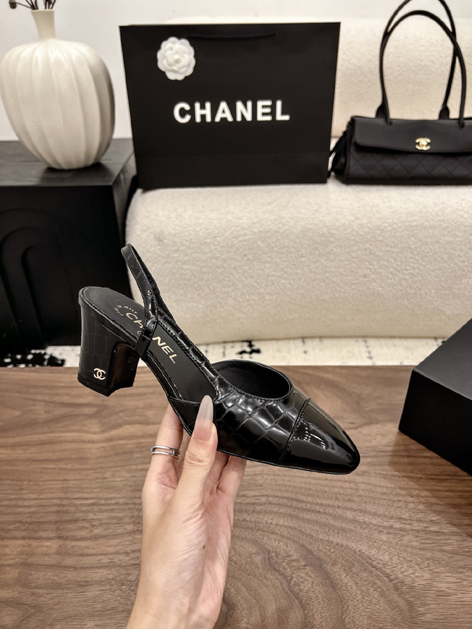 最高級シャネルスーパーコピー シャネル スリングバック ヒール ダブルC ブラック クロコ エナメル レディース 靴 シャネル バレリーナ 買取 - 画像 (5)