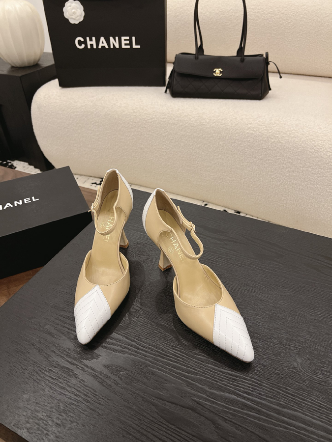 最高級シャネルスーパーコピー シャネル スリングバック ヒール ダブルC ベージュ ホワイト クロコ エナメル シャネル 靴 レディース - 画像 (2)