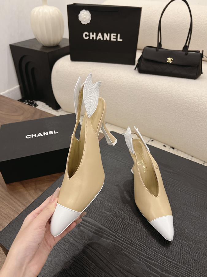 最高級シャネルスーパーコピー シャネル ベージュ ホワイト スリングバック リーフ ヒール スクエアトゥ パンプス シャネルバイカラーパンプス - 画像 (4)