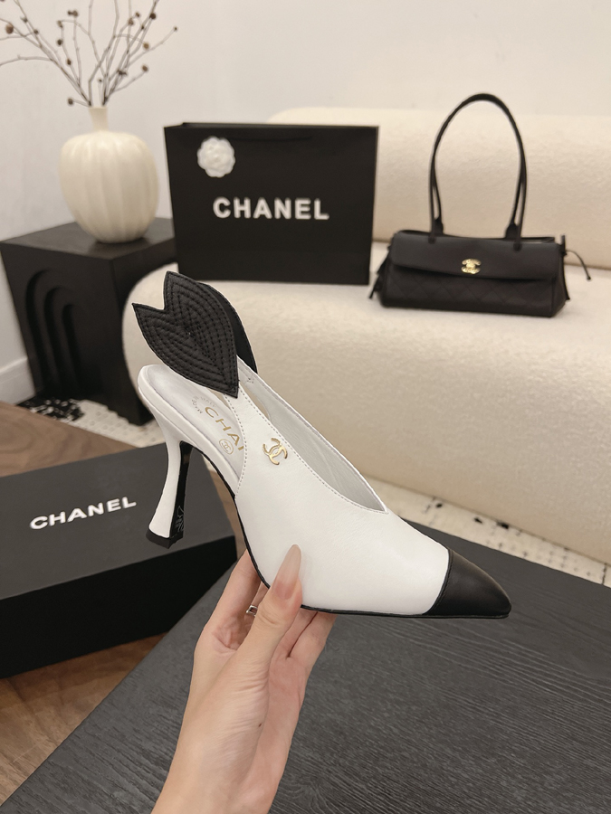 最高級シャネルスーパーコピー シャネル スリングバック キャットヒール ダブルC ホワイト ブラック リーフ デザイン シャネル 靴 パンプス - 画像 (5)