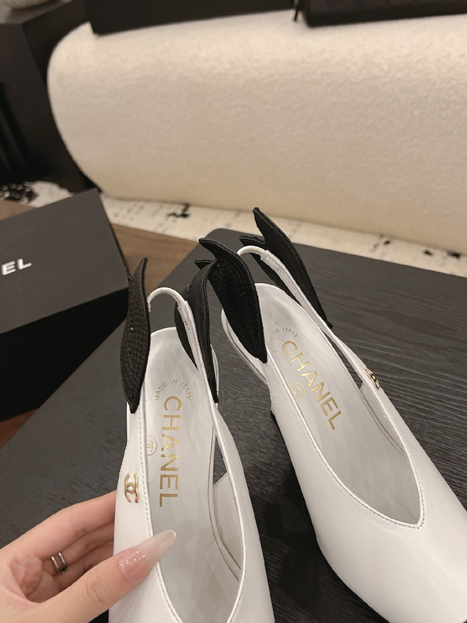 最高級シャネルスーパーコピー シャネル スリングバック キャットヒール ダブルC ホワイト ブラック リーフ デザイン シャネル 靴 パンプス - 画像 (7)