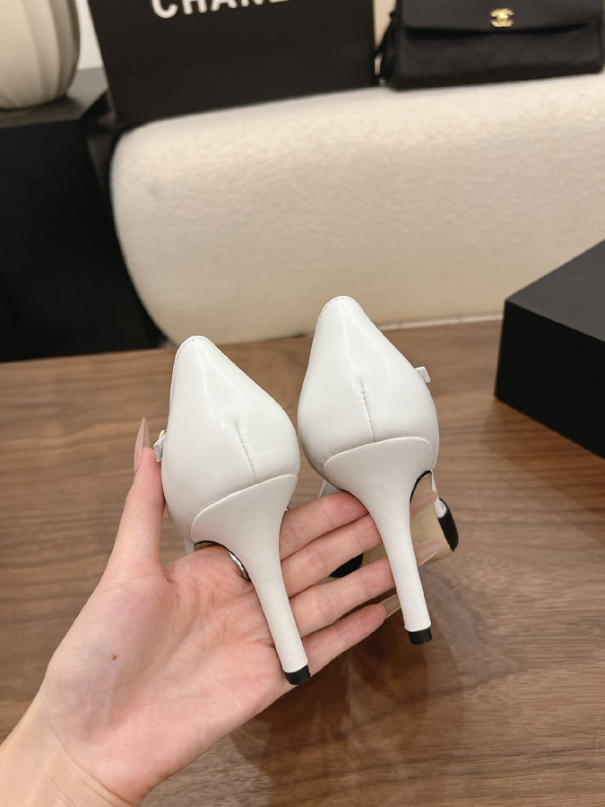 最高級シャネルスーパーコピー シャネル ポインテッドトゥ パンプス ダブルC ブラック ホワイト ストラップ レディース シャネル 靴 パンプス - 画像 (9)