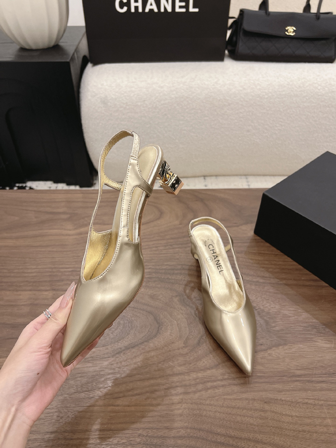 最高級シャネルスーパーコピー シャネル ゴールド スリングバック パンプス パテント ポインテッドトゥ ミディアムヒール シャネルレディースサンダル - 画像 (4)