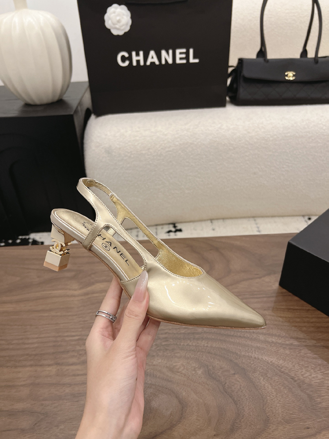 最高級シャネルスーパーコピー シャネル ゴールド スリングバック パンプス パテント ポインテッドトゥ ミディアムヒール シャネルレディースサンダル - 画像 (5)