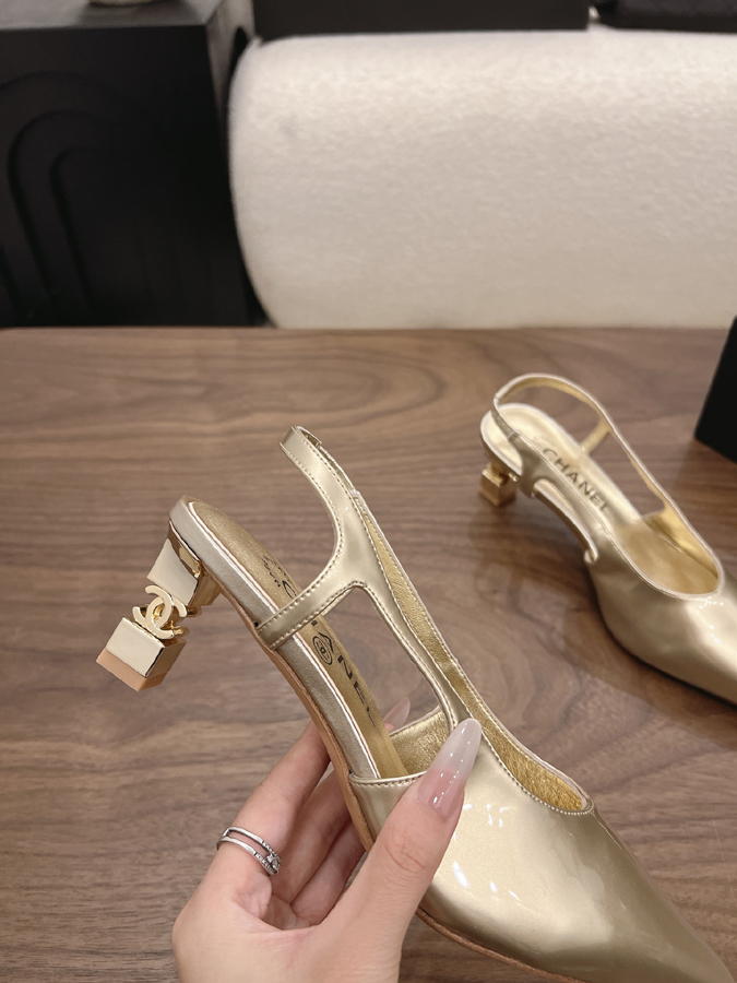 最高級シャネルスーパーコピー シャネル ゴールド スリングバック パンプス パテント ポインテッドトゥ ミディアムヒール シャネルレディースサンダル - 画像 (8)